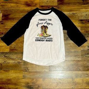 Women’s medium▪️baseball tee